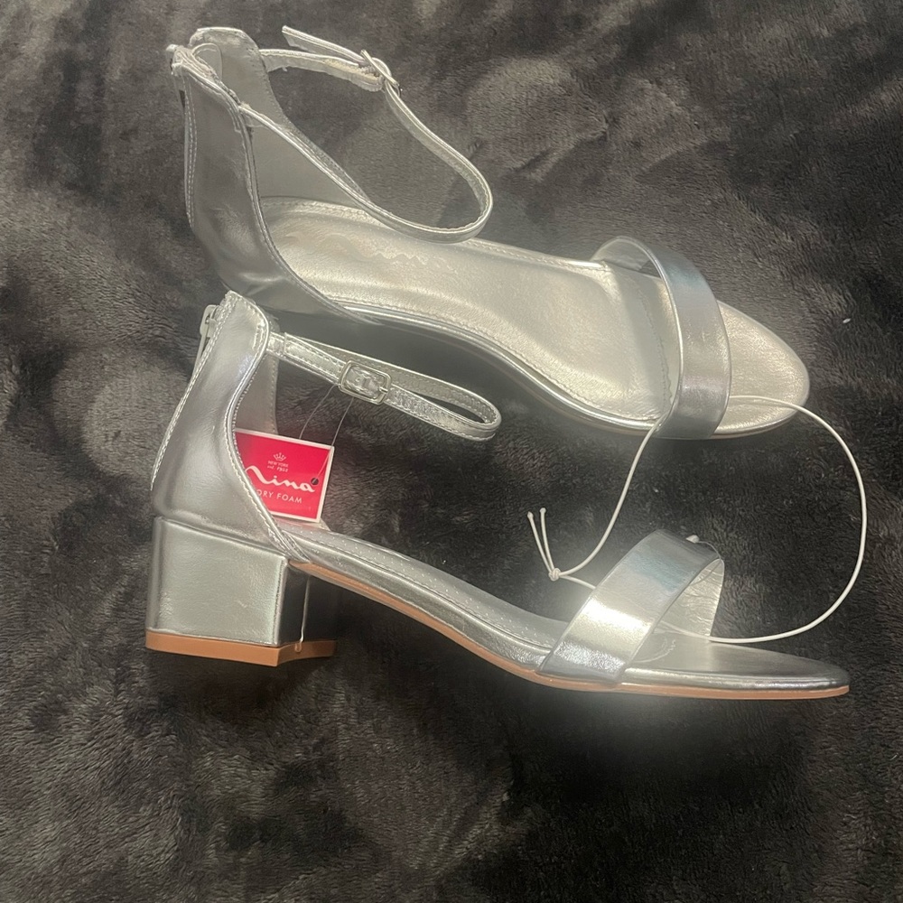 Girls size 4 nina heels